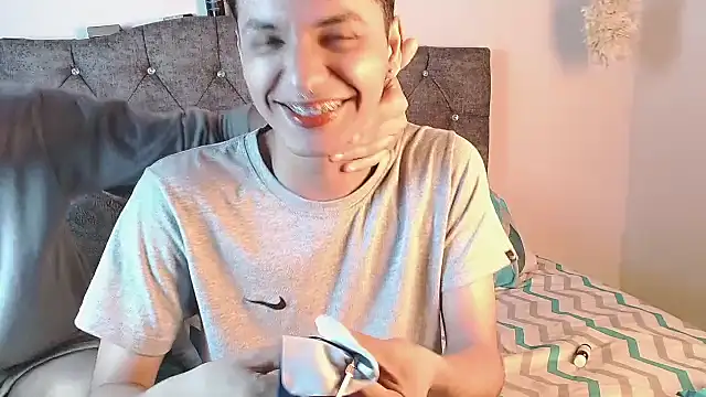 logan willyams  online show from October 2025 10:54:02 PM