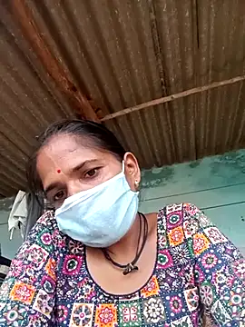 Snapshot of Hot-honi chatting on September 2025 11:45:02 AM Hot-honi online show from September 2025 11:45:02 AM