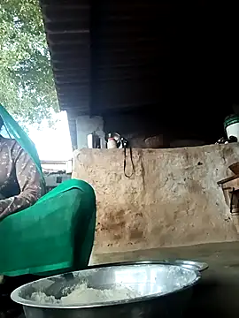 Snapshot of Hot-honi chatting on September 2025 12:47:02 AM Hot-honi online show from September 2025 12:47:02 AM