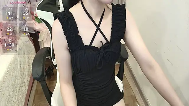 Snapshot of Bae_Gigii chatting on October 2025 01:05:01 AM Bae Gigii online show from October 2025 01:05:01 AM