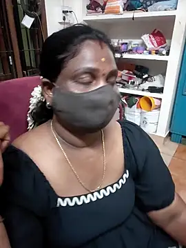 Snapshot of Tamil_Kavitha10 chatting on June 2026 02:33:01 PM Tamil Kavitha10 online show from June 2026 02:33:01 PM