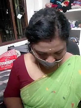 Snapshot of Tamil_Kavitha10 chatting on June 2026 04:05:01 PM Tamil Kavitha10 online show from June 2026 04:05:01 PM