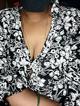 SindhuHappy online show from November 2025 03:23:01 PM