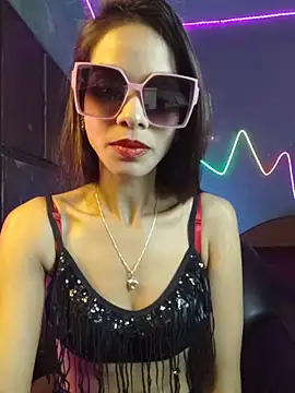 royeoy22 online show from April 2026 01:59:01 PM