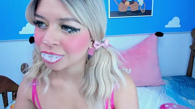 Snapshot of miss__evolet chatting on September 2025 11:13:02 AM miss evolet online show from September 2025 11:13:02 AM