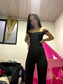 Snapshot of sashaxxx1630 chatting on October 2025 10:53:02 PM sashaxxx1630 online show from October 2025 10:53:02 PM