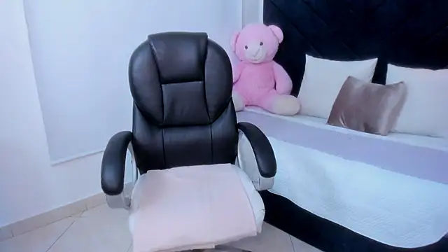 kate lua online show from November 2025 11:43:02 AM