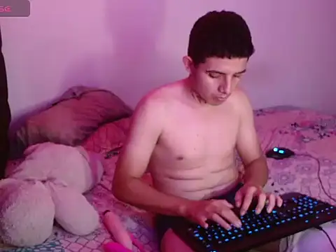 Snapshot of NoahAyala chatting on September 2025 03:08:02 AM NoahAyala online show from September 2025 03:08:02 AM