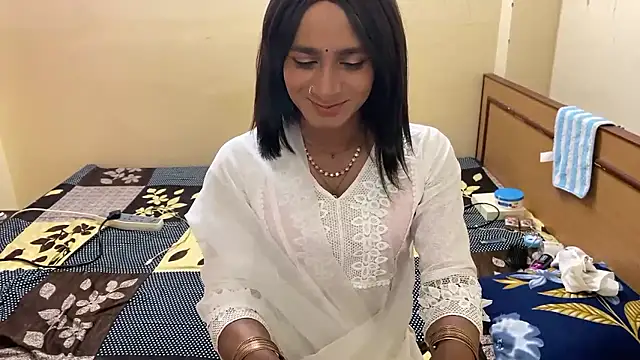 LuvLayla online show from February 2026 05:38:02 PM