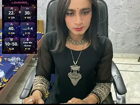 Snapshot of LuvLayla chatting on June 2026 10:08:01 PM LuvLayla online show from June 2026 10:08:01 PM