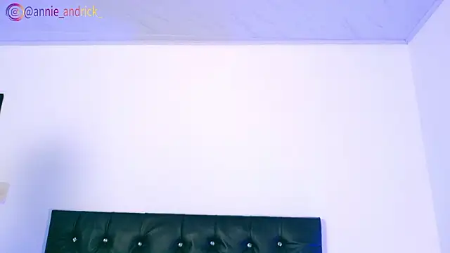  leda swan  online show from February 2026 01:10:01 PM