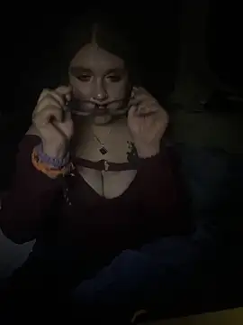 adventuresinsky online show from November 2025 02:17:02 AM