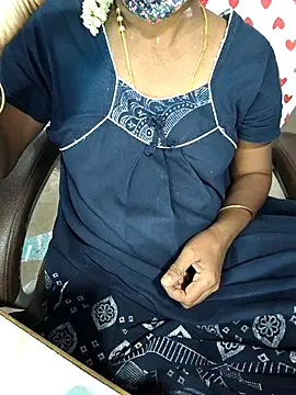 Snapshot of umashreetamil chatting on April 2026 12:44:01 AM umashreetamil online show from April 2026 12:44:01 AM