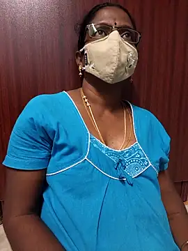 Snapshot of umashreetamil chatting on April 2026 01:11:01 PM umashreetamil online show from April 2026 01:11:01 PM