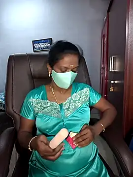 Snapshot of umashreetamil chatting on April 2026 05:57:01 PM umashreetamil online show from April 2026 05:57:01 PM