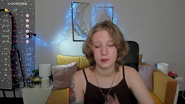 Snapshot of Hailey_Foxy chatting on September 2025 08:49:02 AM Hailey Foxy online show from September 2025 08:49:02 AM