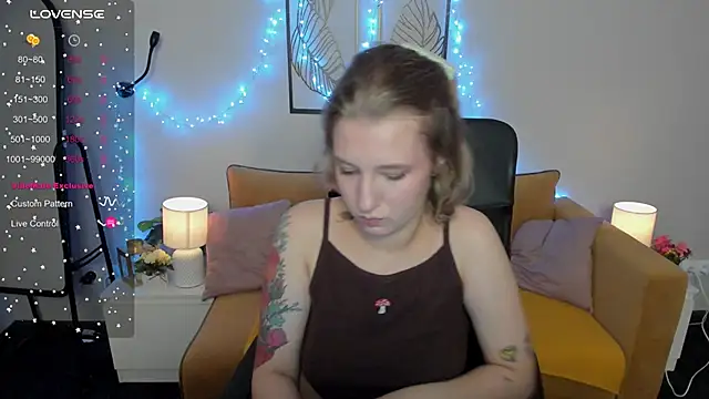 Snapshot of Hailey_Foxy chatting on September 2025 09:00:02 AM Hailey Foxy online show from September 2025 09:00:02 AM