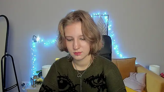 Snapshot of Hailey_Foxy chatting on October 2025 08:53:02 AM Hailey Foxy online show from October 2025 08:53:02 AM