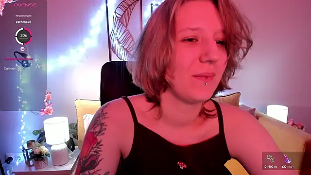 Snapshot of Hailey_Foxy chatting on October 2025 09:43:02 AM Hailey Foxy online show from October 2025 09:43:02 AM