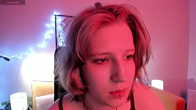 Snapshot of Hailey_Foxy chatting on October 2025 08:48:01 AM Hailey Foxy online show from October 2025 08:48:01 AM