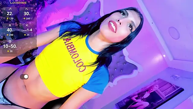 Honey Moontsts online show from May 2026 06:09:01 PM
