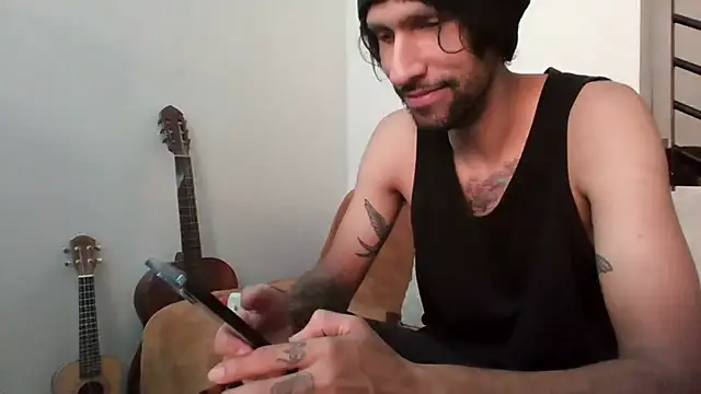Snapshot of Alejandro92_cali chatting on June 2026 04:00:02 PM Alejandro92 cali online show from June 2026 04:00:02 PM