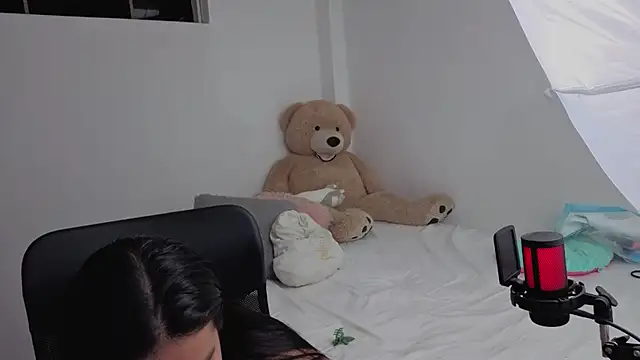 valerihouse online show from March 2026 12:50:01 AM