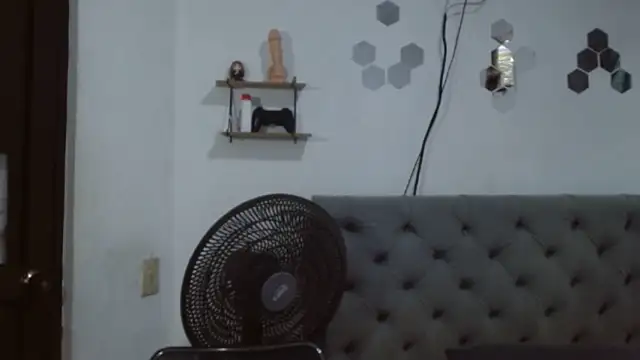 g0lden boss online show from December 2025 09:22:02 PM