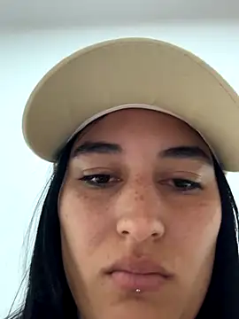 Scarlett 12 online show from September 2025 11:56:01 AM