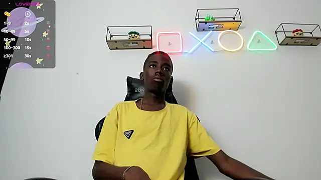 Snapshot of Alan_blacke chatting on November 2025 12:59:01 PM Alan blacke online show from November 2025 12:59:01 PM