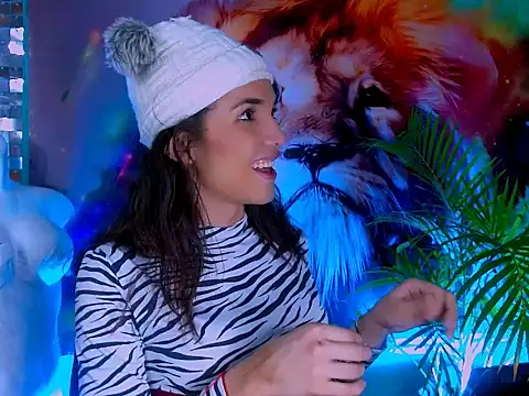 Cristal Gem1 online show from September 2025 12:05:01 AM