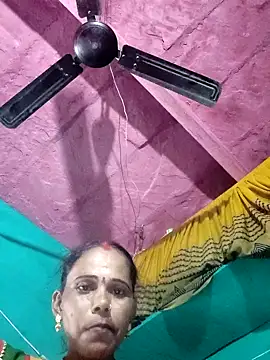 Pooja750 online show from October 2025 09:39:01 AM