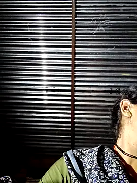 Pooja750 online show from April 2026 10:32:01 PM