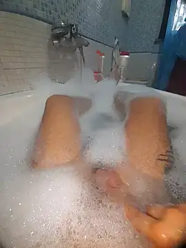 gigilola84 online show from October 2025 02:56:02 PM