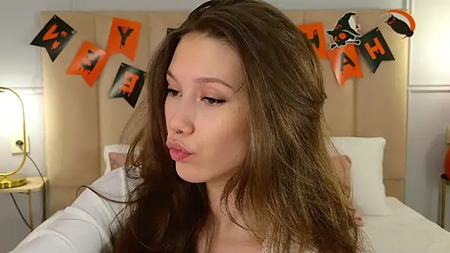 MaryNixon  online show from October 2025 05:04:02 AM