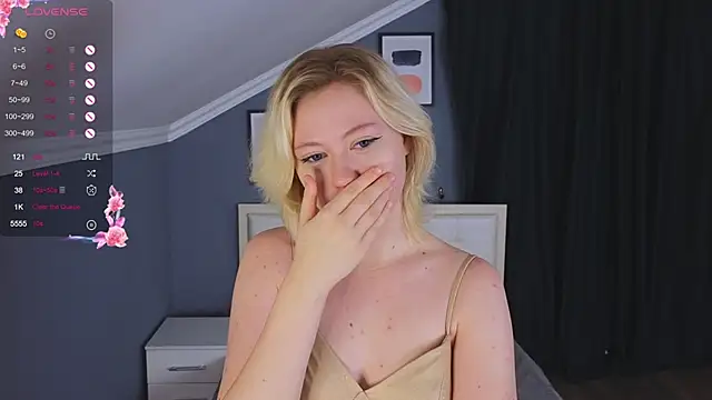 Violet Willis online show from October 2025 03:07:02 PM