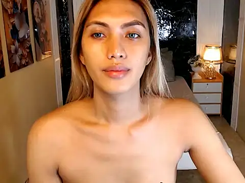 Snapshot of AthenaFLamia chatting on November 2025 11:59:01 PM AthenaFLamia online show from November 2025 11:59:01 PM