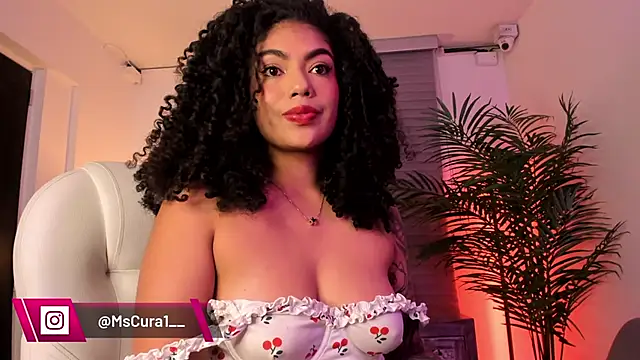 Snapshot of miss_curazao chatting on May 2026 12:35:02 PM miss curazao online show from May 2026 12:35:02 PM
