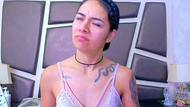 EmilieLake online show from May 2026 01:15:02 PM