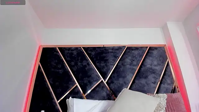 SusanaHenao online show from January 2026 05:37:01 PM