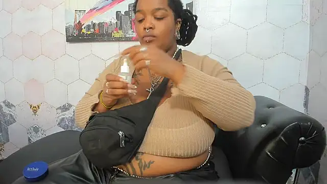 Anaa Fuentess online show from April 2026 11:43:01 AM