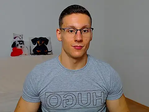 ZeinMiracles online show from September 2025 07:58:02 PM