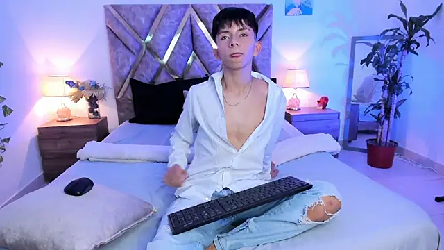 Hyunjin Son online show from October 2025 04:39:01 PM