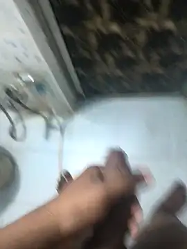 Snapshot of Leon_hot33 chatting on March 2026 10:48:02 AM Leon hot33 online show from March 2026 10:48:02 AM