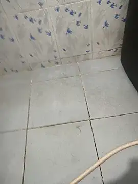 Snapshot of Leon_hot33 chatting on April 2026 07:06:01 AM Leon hot33 online show from April 2026 07:06:01 AM