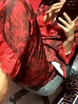 Tieuvi 18 online show from November 2025 12:46:01 AM