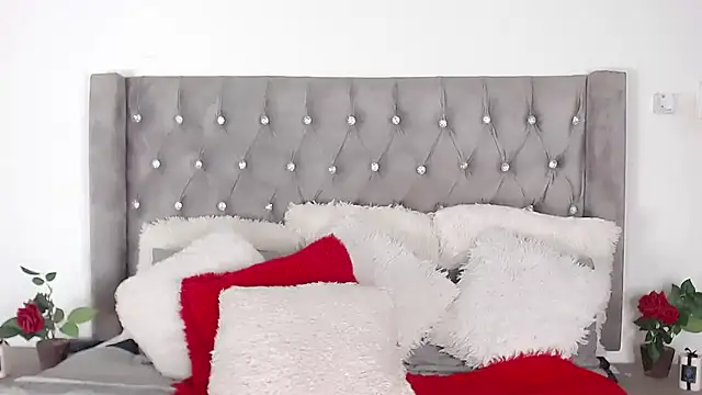 indianchic89 online show from February 2025 07:13:01 PM