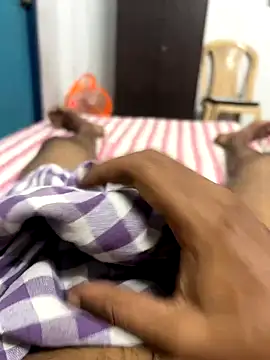 usermood2000 online show from October 2025 06:21:02 AM