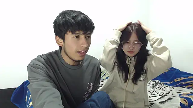 CurseLovers28 online show from November 2025 04:27:01 AM