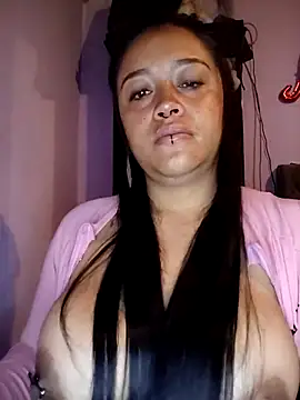 Snapshot of -Mia1 chatting on September 2025 12:21:02 PM -Mia1 online show from September 2025 12:21:02 PM